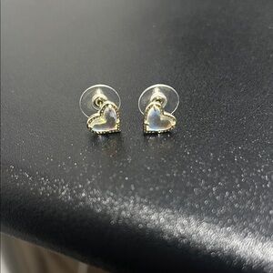 NWOT Kendra Scott Gold Heart Stud Earrings with Iridescent Opal Inlay